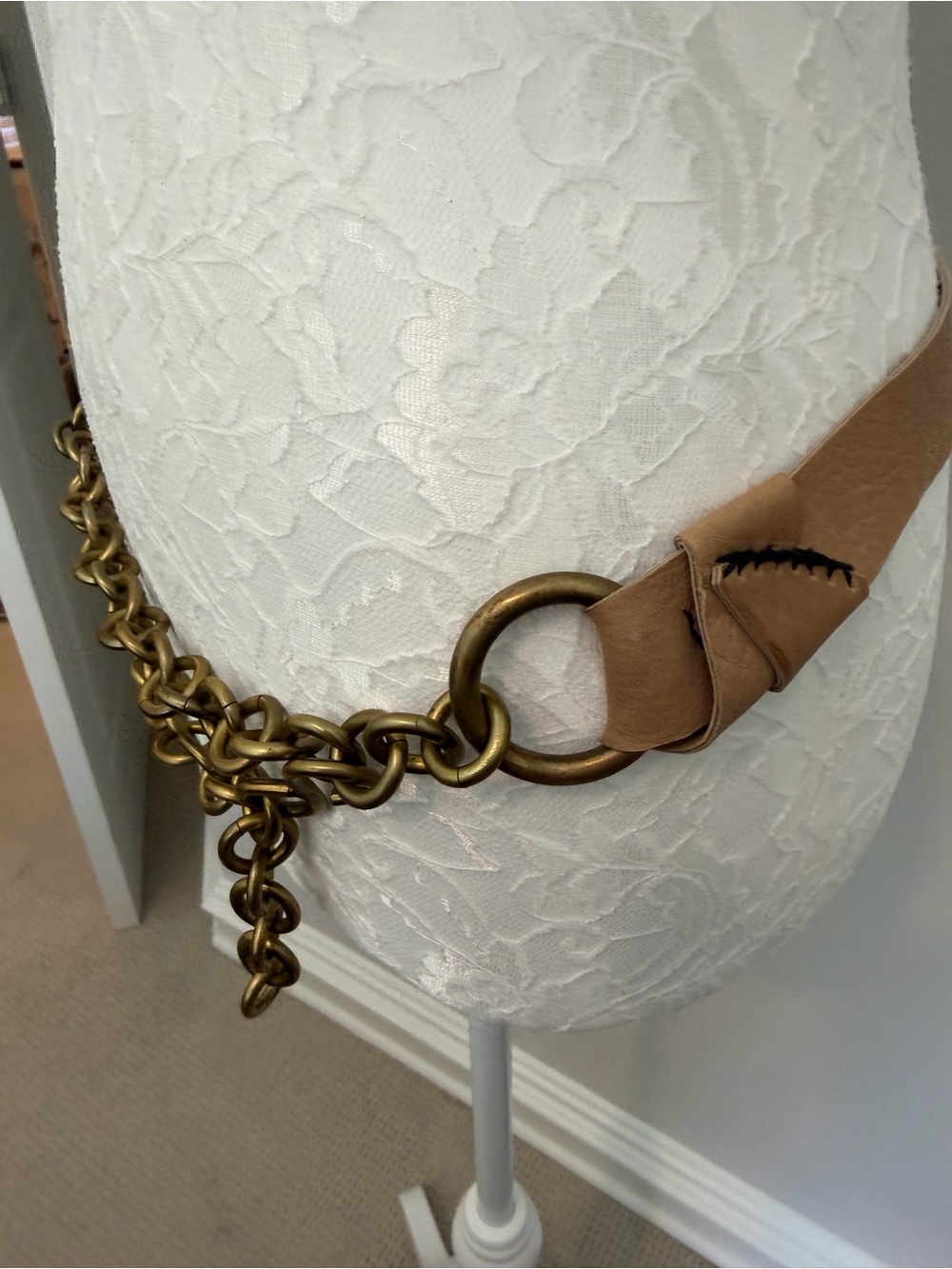 Johnny Farah Antique Brass Double Chain Waist Belt with Tan Leather Accents L - Picture 3 of 5